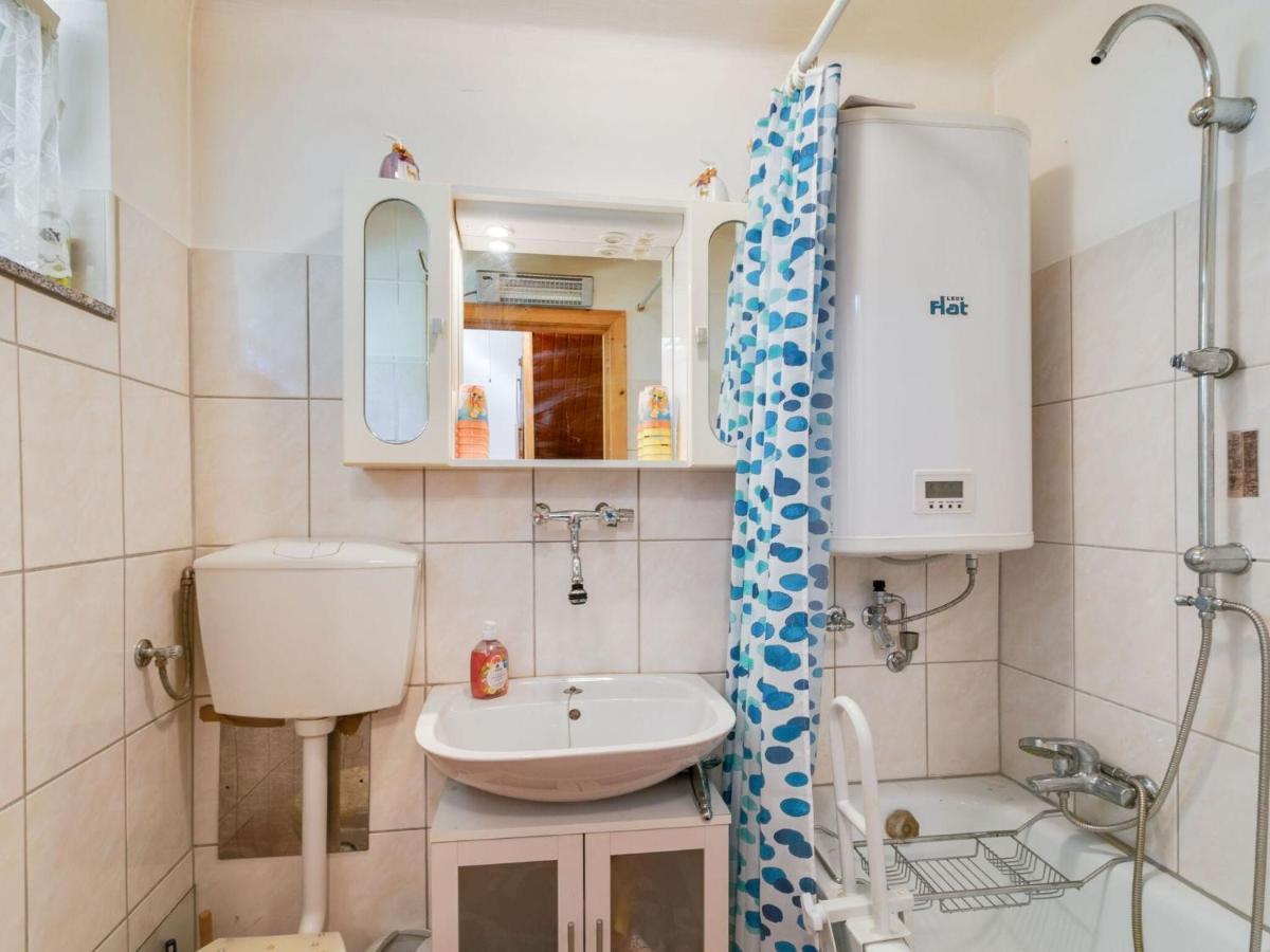 Holiday home Lively Holiday In With Private Garden